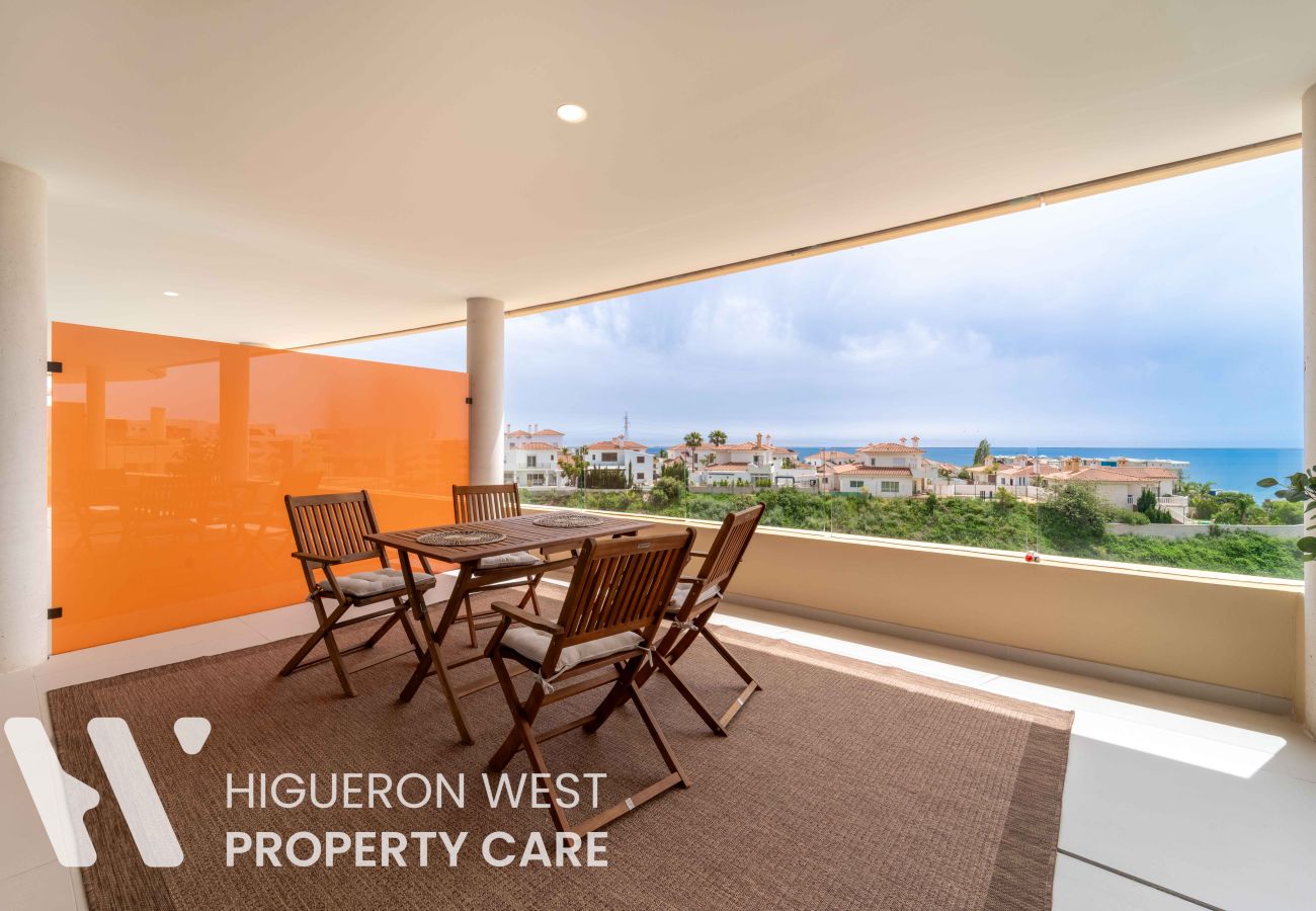 Apartment in Fuengirola - The Sunset Horizon Retreat by HWPC