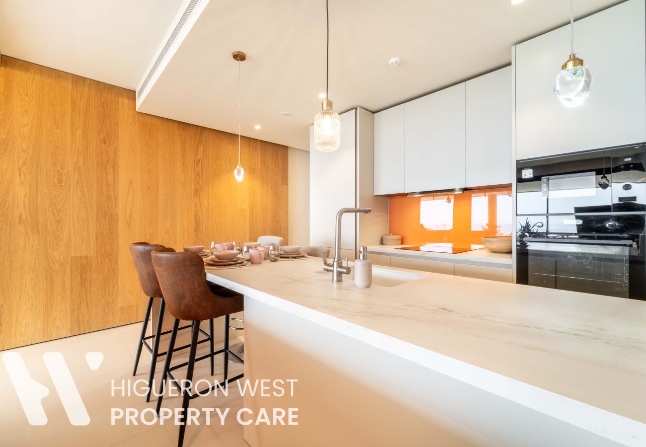 Apartment in Fuengirola - The Sunset Horizon Retreat by HWPC