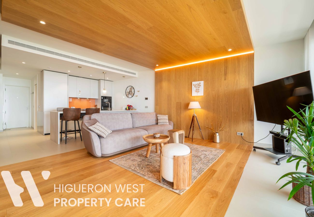 Apartment in Fuengirola - The Sunset Horizon Retreat by HWPC