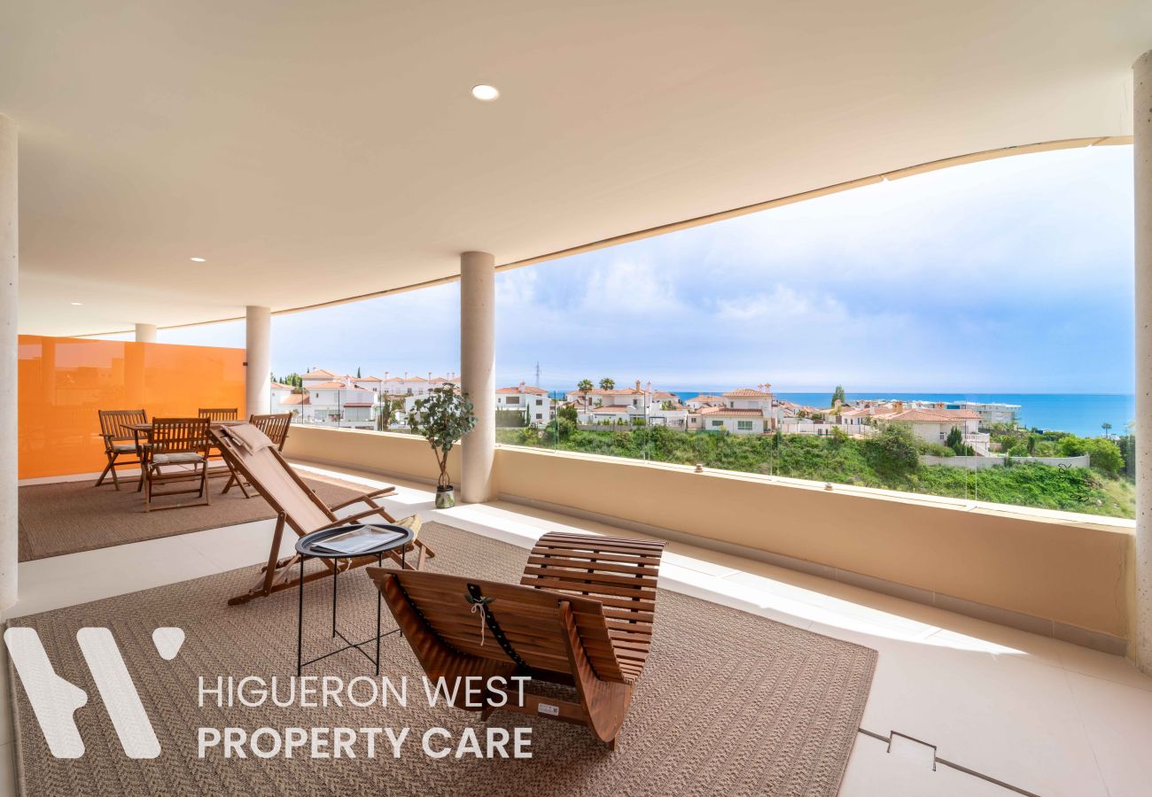 Apartment in Fuengirola - The Sunset Horizon Retreat by HWPC
