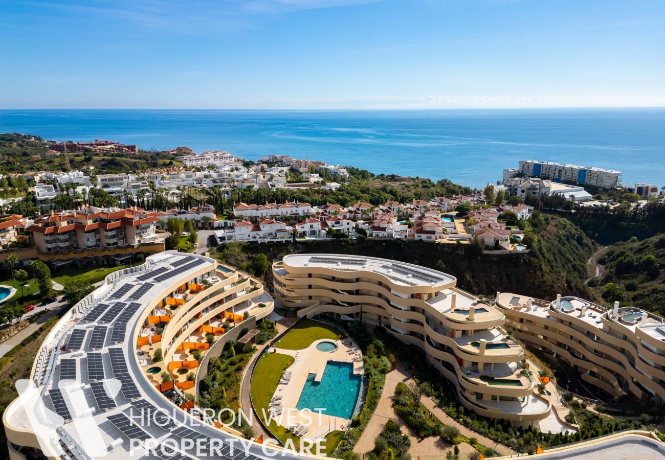 Apartment in Fuengirola - The Sunset Horizon Retreat by HWPC