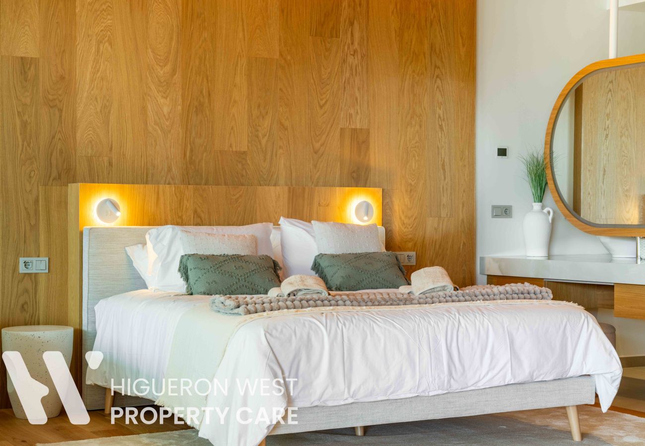 Apartment in Fuengirola - The Horizon Pool Terrace by HWPC