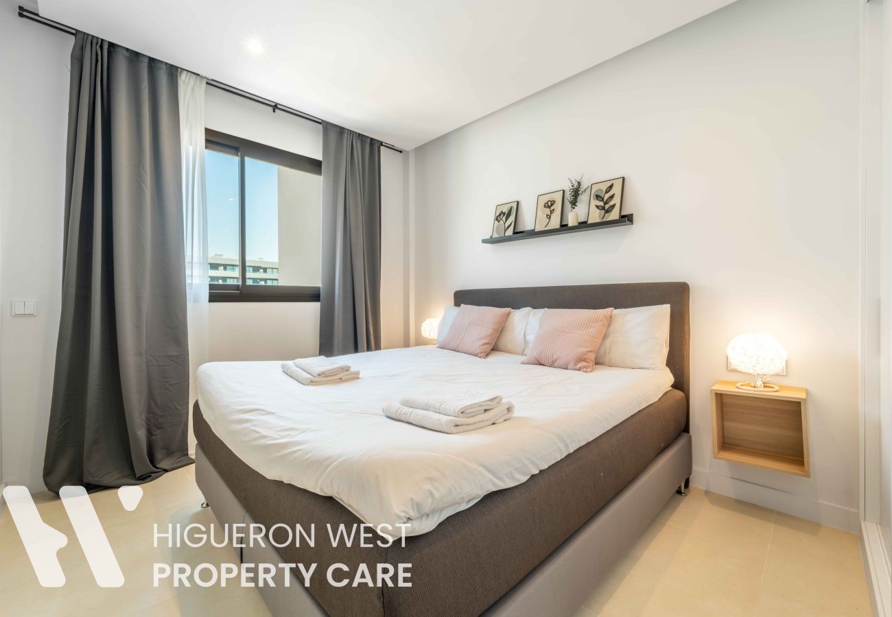 Apartment in Fuengirola - Casa Lina - Panoramic Seaviews and evening Sun! Higueron West, Fuengirola