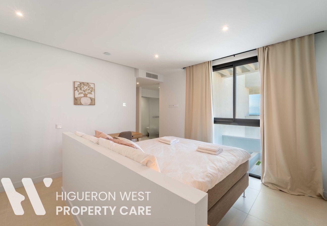 Apartment in Fuengirola - Casa Lina - Panoramic Seaviews and evening Sun! Higueron West, Fuengirola