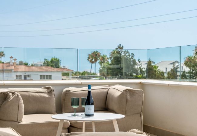 Apartment in Fuengirola - La Terraza del Sol – All-Day Sun & Alfresco Dining | Higueron West, Fuengirola