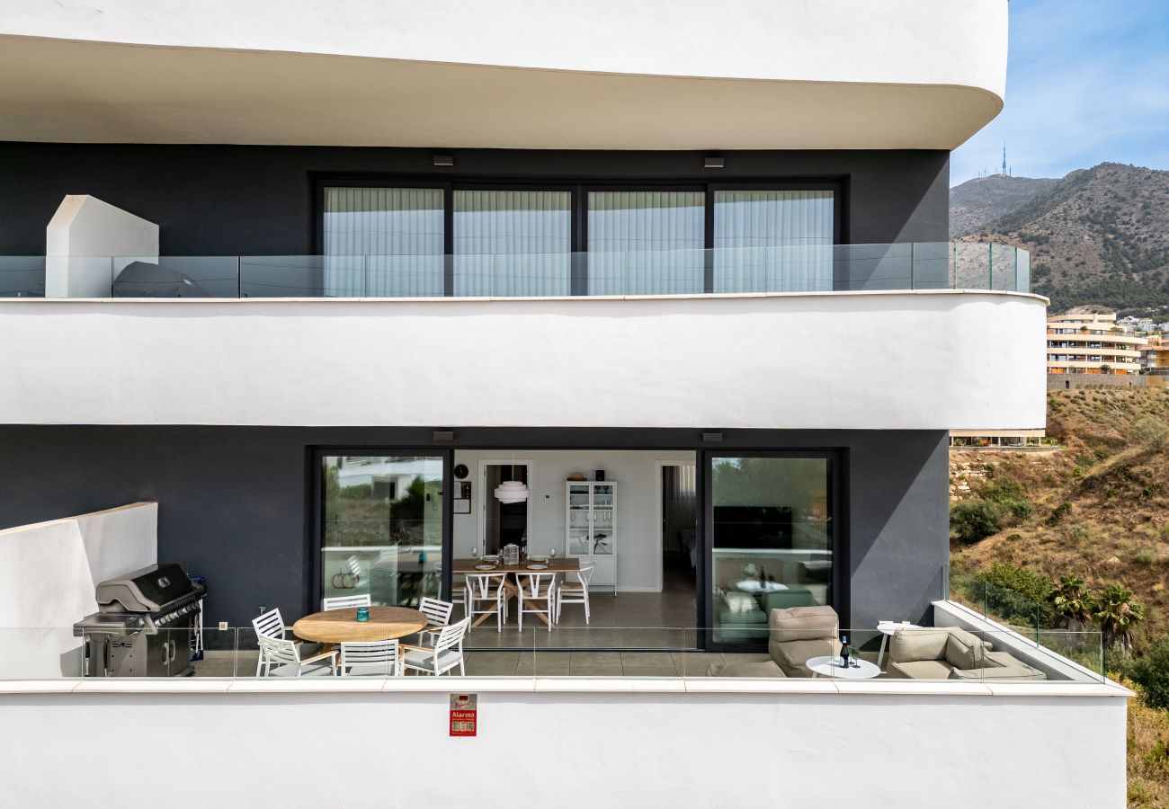 Apartment in Fuengirola - La Terraza del Sol – All-Day Sun & Alfresco Dining | Higueron West, Fuengirola