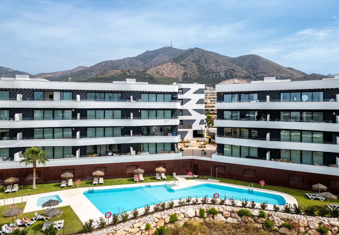 Apartment in Fuengirola - La Terraza del Sol – All-Day Sun & Alfresco Dining | Higueron West, Fuengirola