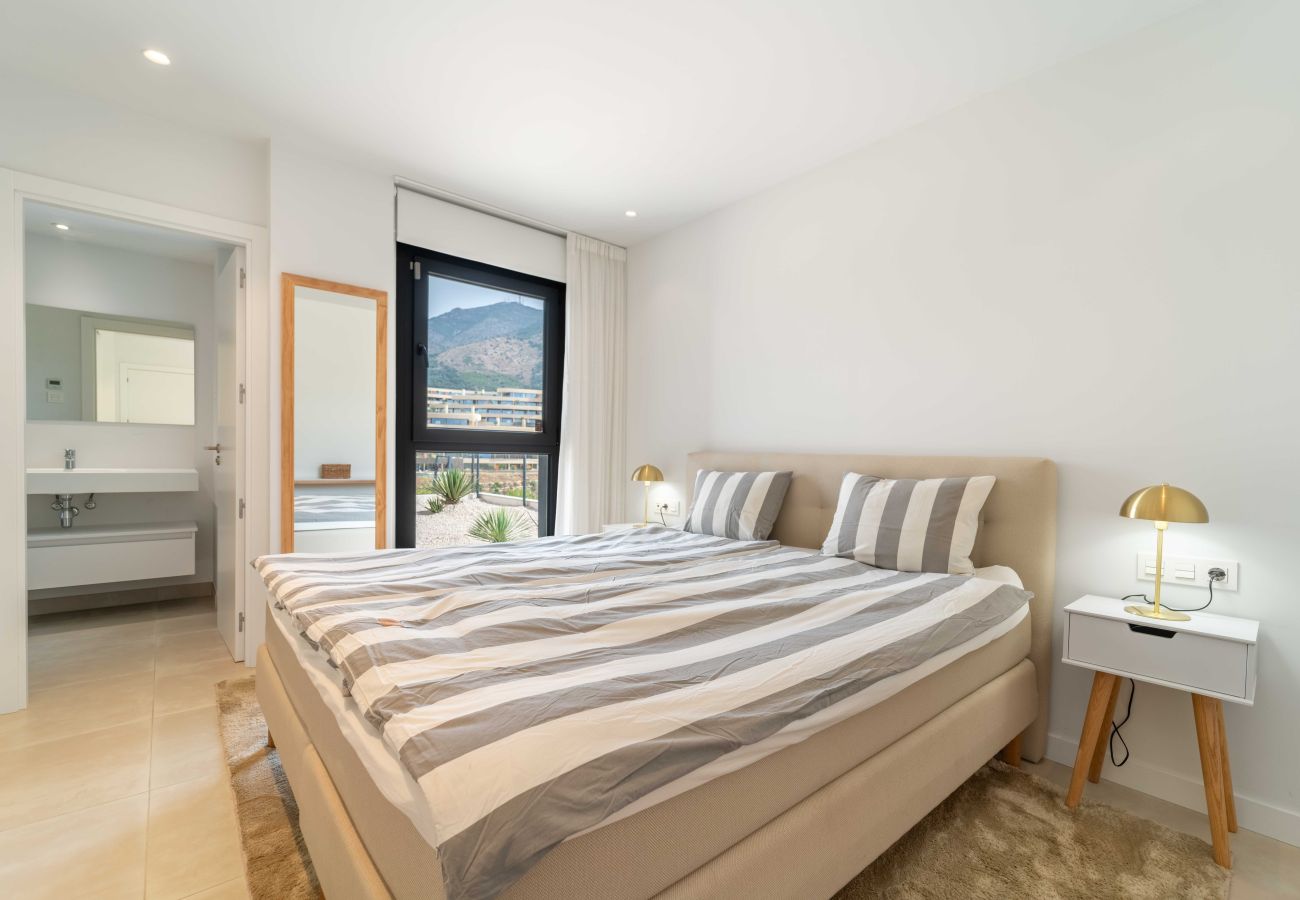 Apartment in Fuengirola - La Terraza del Sol – All-Day Sun & Alfresco Dining | Higueron West, Fuengirola