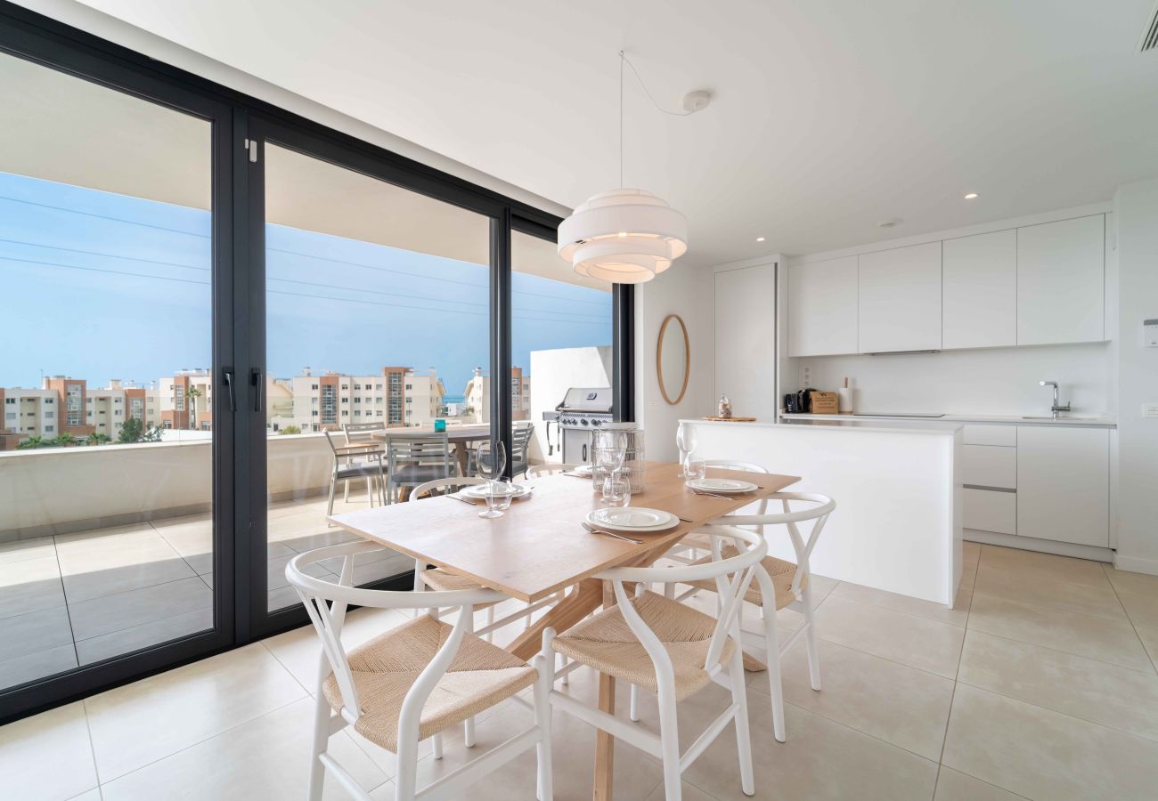 Apartment in Fuengirola - La Terraza del Sol – All-Day Sun & Alfresco Dining | Higueron West, Fuengirola