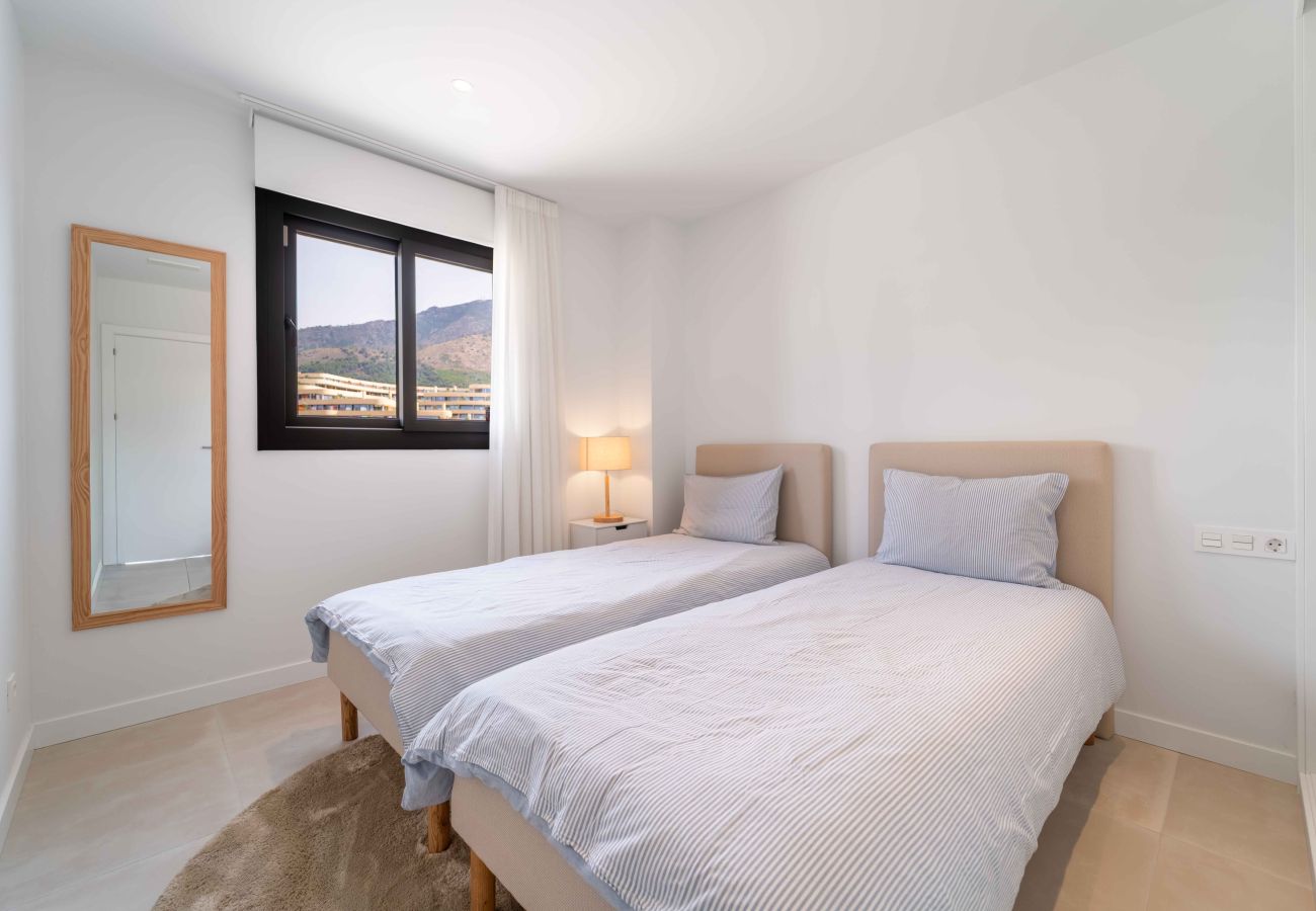 Apartment in Fuengirola - La Terraza del Sol – All-Day Sun & Alfresco Dining | Higueron West, Fuengirola