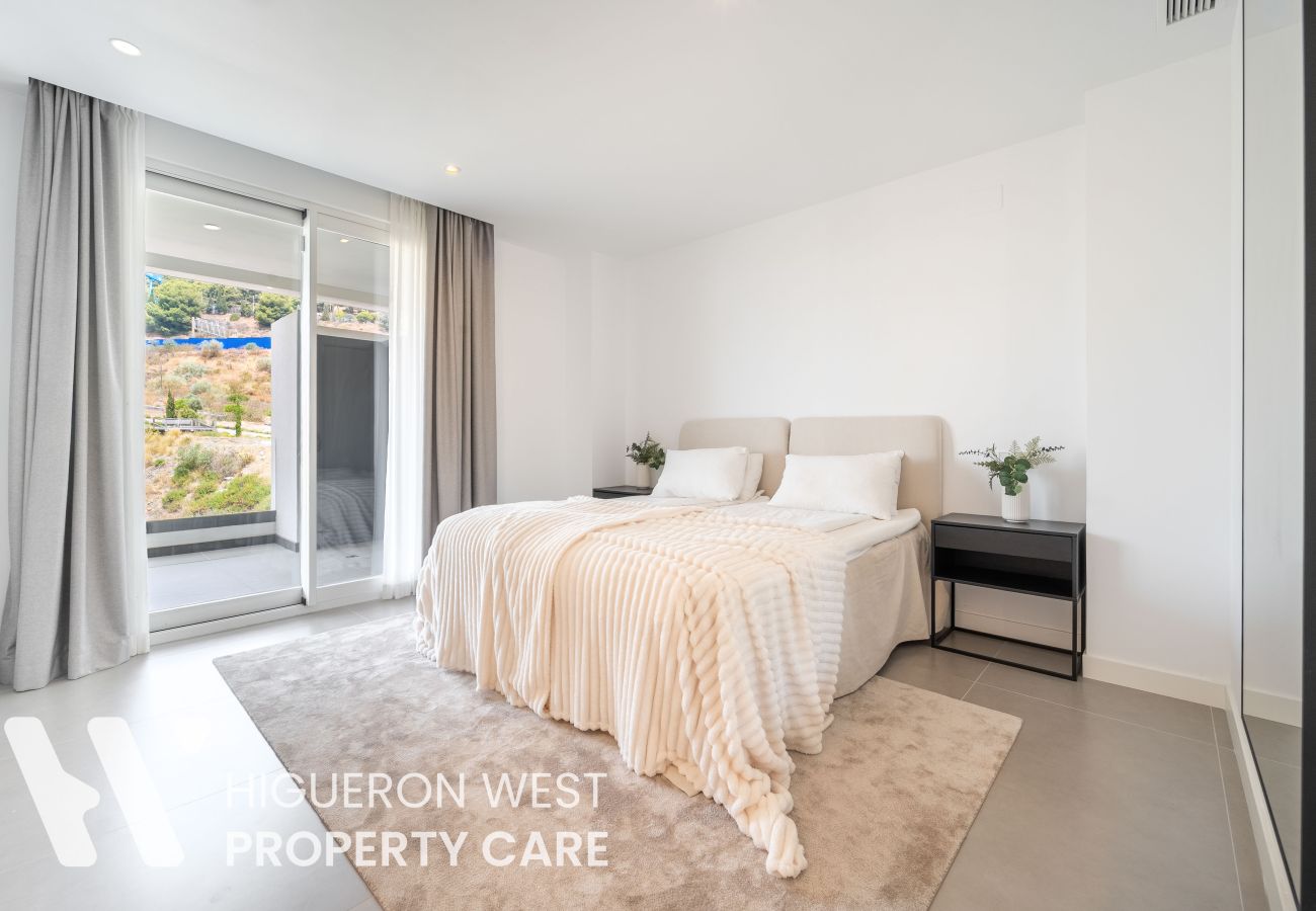 Apartment in Fuengirola - Casa Aura Higuerón  -Modern Luxury Apartment with Spectacular valley and sea views- Higueron - Fuengirola