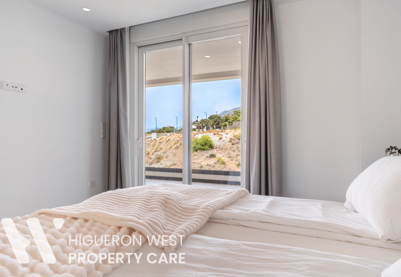 Apartment in Fuengirola - Casa Aura Higuerón  -Modern Luxury Apartment with Spectacular valley and sea views- Higueron - Fuengirola