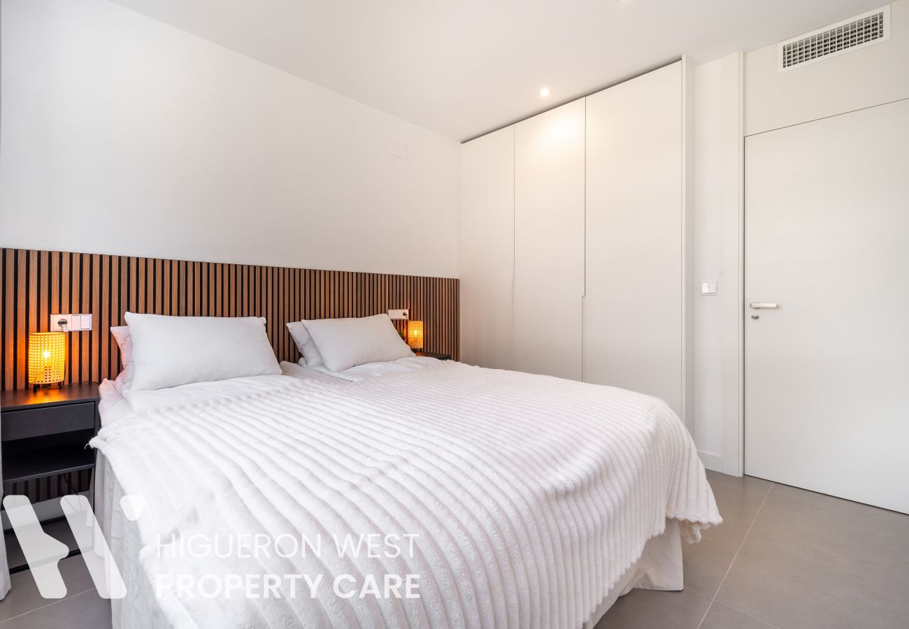 Apartment in Fuengirola - Casa Aura Higuerón  -Modern Luxury Apartment with Spectacular valley and sea views- Higueron - Fuengirola