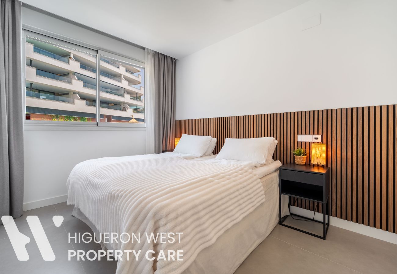 Apartment in Fuengirola - Casa Aura Higuerón  -Modern Luxury Apartment with Spectacular valley and sea views- Higueron - Fuengirola