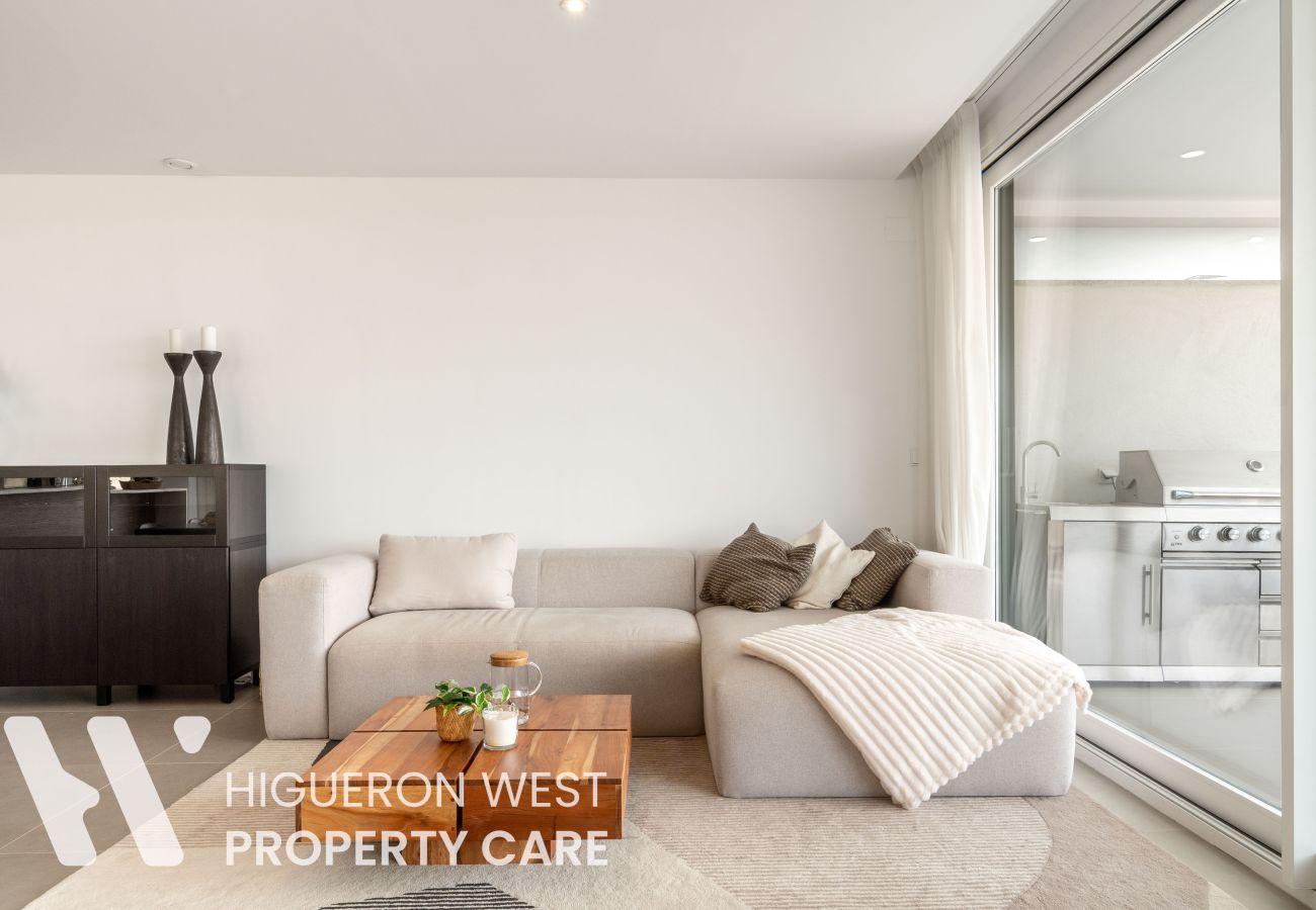 Apartment in Fuengirola - Casa Aura Higuerón  -Modern Luxury Apartment with Spectacular valley and sea views- Higueron - Fuengirola