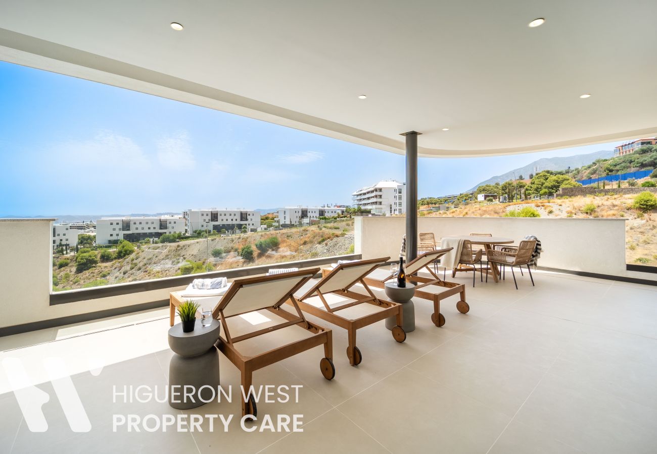 Apartment in Fuengirola - Casa Aura Higuerón  -Modern Luxury Apartment with Spectacular valley and sea views- Higueron - Fuengirola