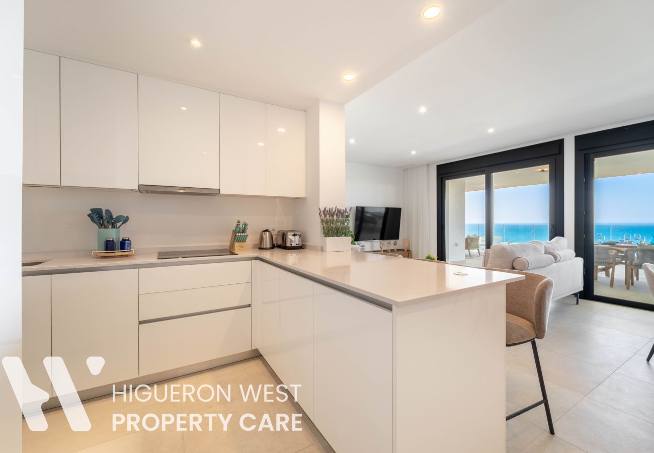 Apartment in Fuengirola - Casa Lisa-New 3bed with stunning Sea-views in Fuengirola